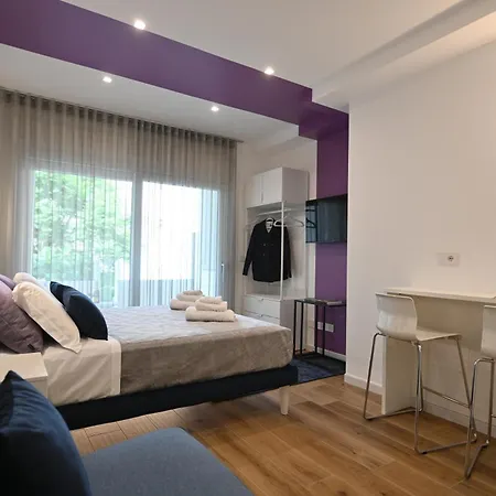 Me Too - Exclusive Апартаменты Бари